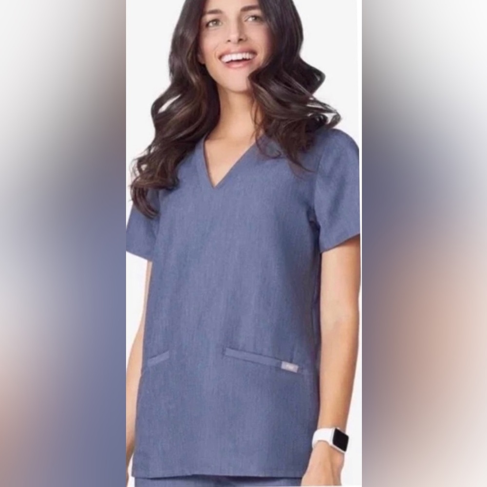 Figs Casma Three Pocket Top Tema Performance in the color denim Limited Edition